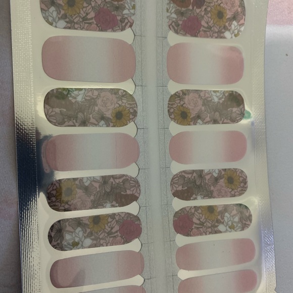 Nail Wraps - Picture 3 of 4